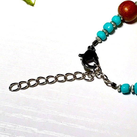 Lovely Bayong Wood and Masai Bead Bracelet and Earrings Set - Picture 7 of 8